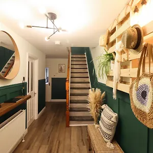 https://a-lil-cosy-belfast-home.belfasthotelsireland.com